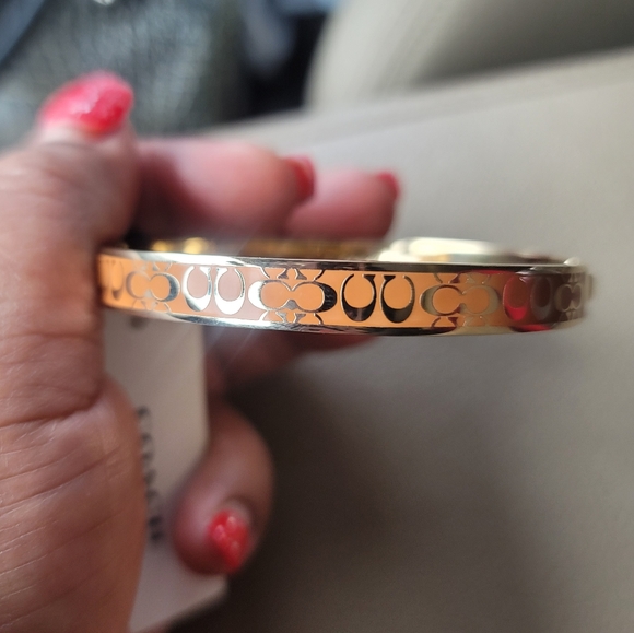 AUTHENTIC 100% COACH Women's C Logo Hinged Bangle Bracelet Tan  NWT - Picture 10 of 11